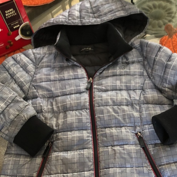 Charlie B puffer jacket gently/barely used with a hood size medium plaid - Picture 7 of 7